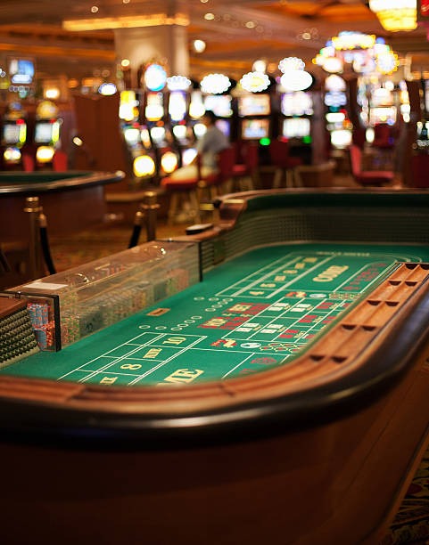 kungfu4d2 login app showing live roulette table with betting interface and balance display